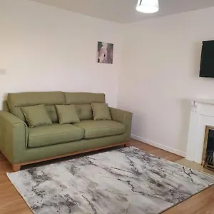lovely-2-bedroom-condo-with-indoor-fire-place.brighton-hotels-england.com/